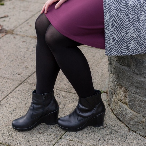 Dansko Shoes - ⬇️ Dansko Faith Bootie in Black